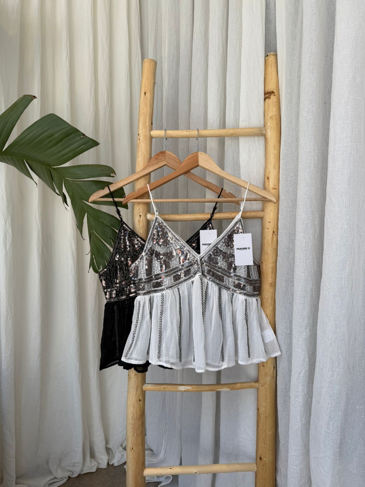 Camisola V lentejuelas